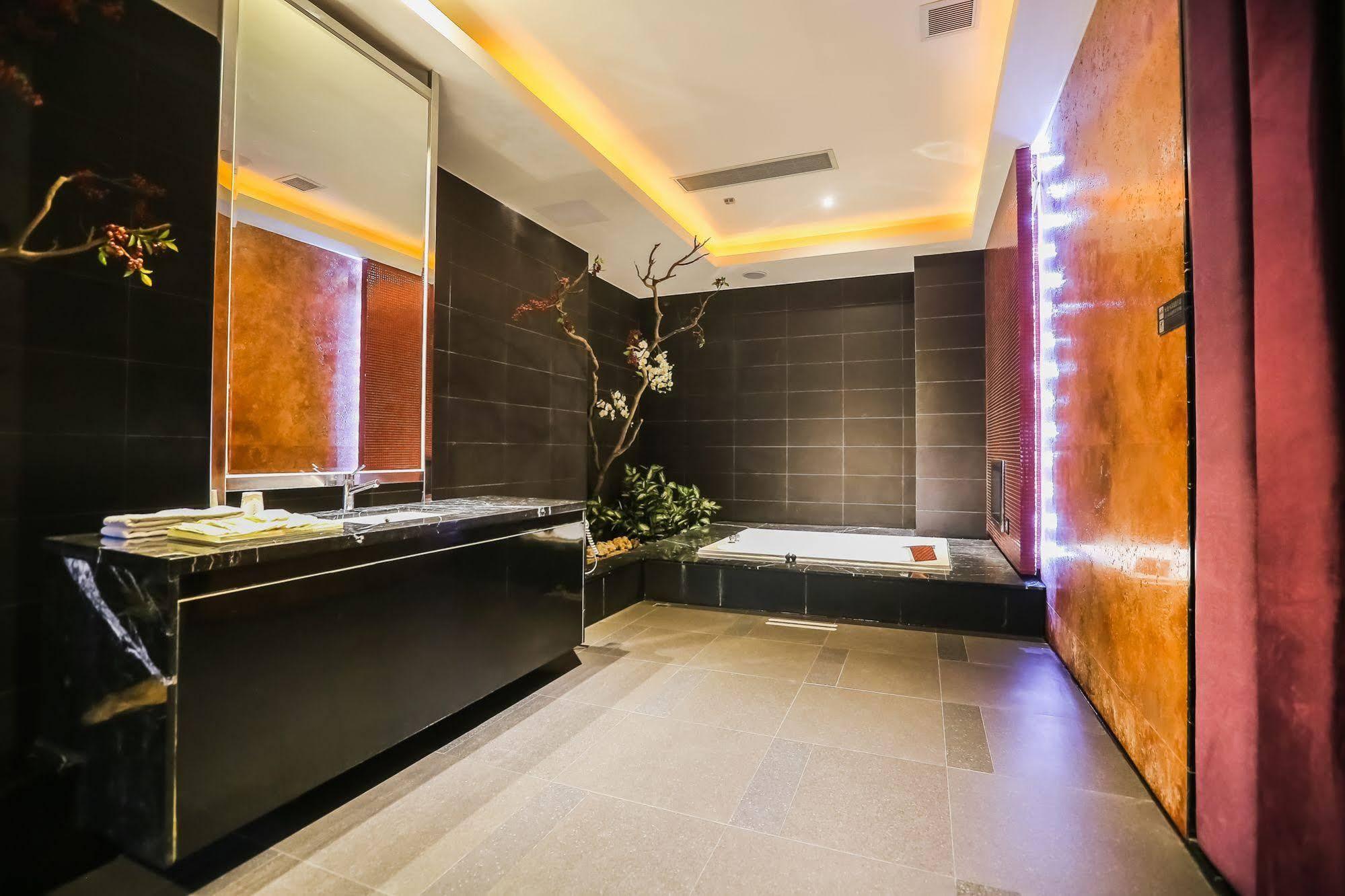 Ohya Chain Boutique Motel Таоюань Экстерьер фото