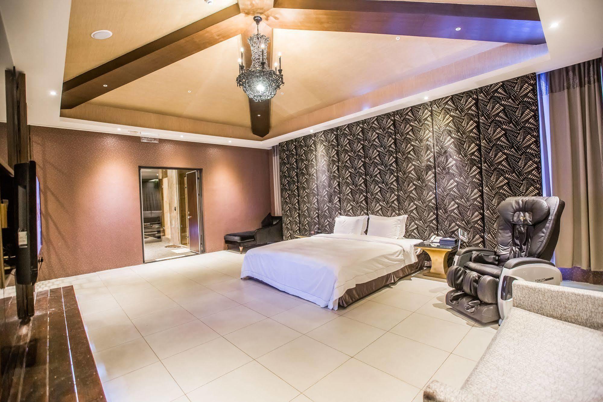 Ohya Chain Boutique Motel Таоюань Экстерьер фото